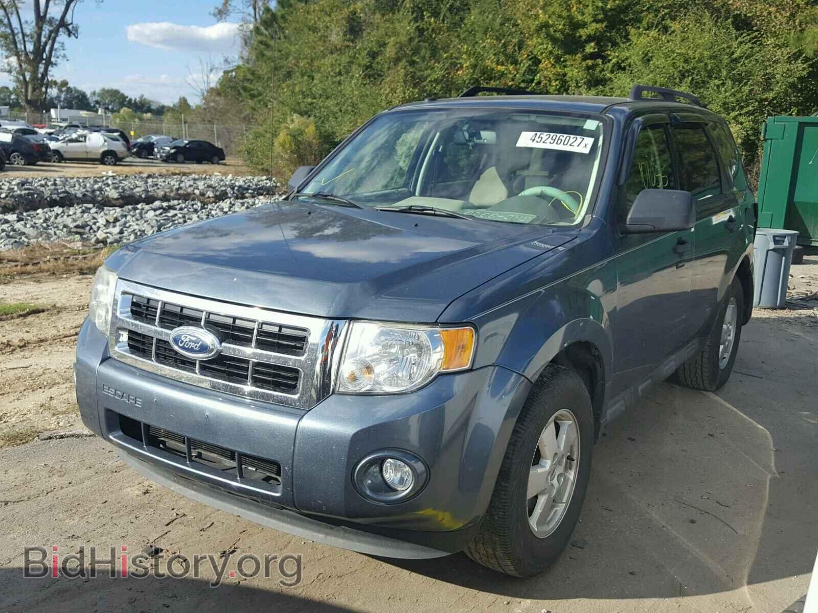 2011 FORD ESCAPE - VIN: 1FMCU0DG1BKB21521 - Photo 2