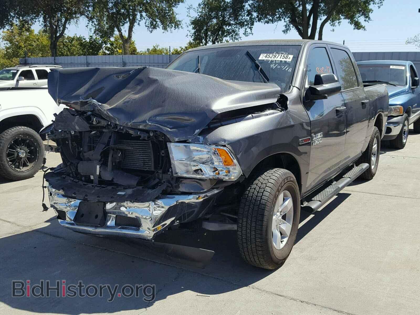 2017 RAM 1500 ST - VIN: 1C6RR6KM8HS520437 - Фото 2