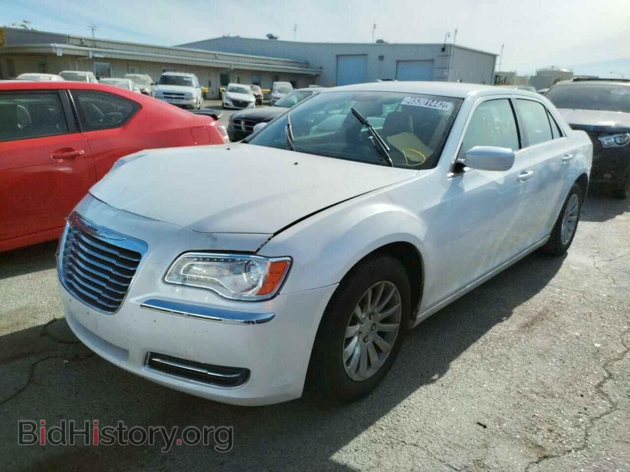 2014 CHRYSLER 300 - VIN: 2C3CCAAG2EH261711 - Фото 2