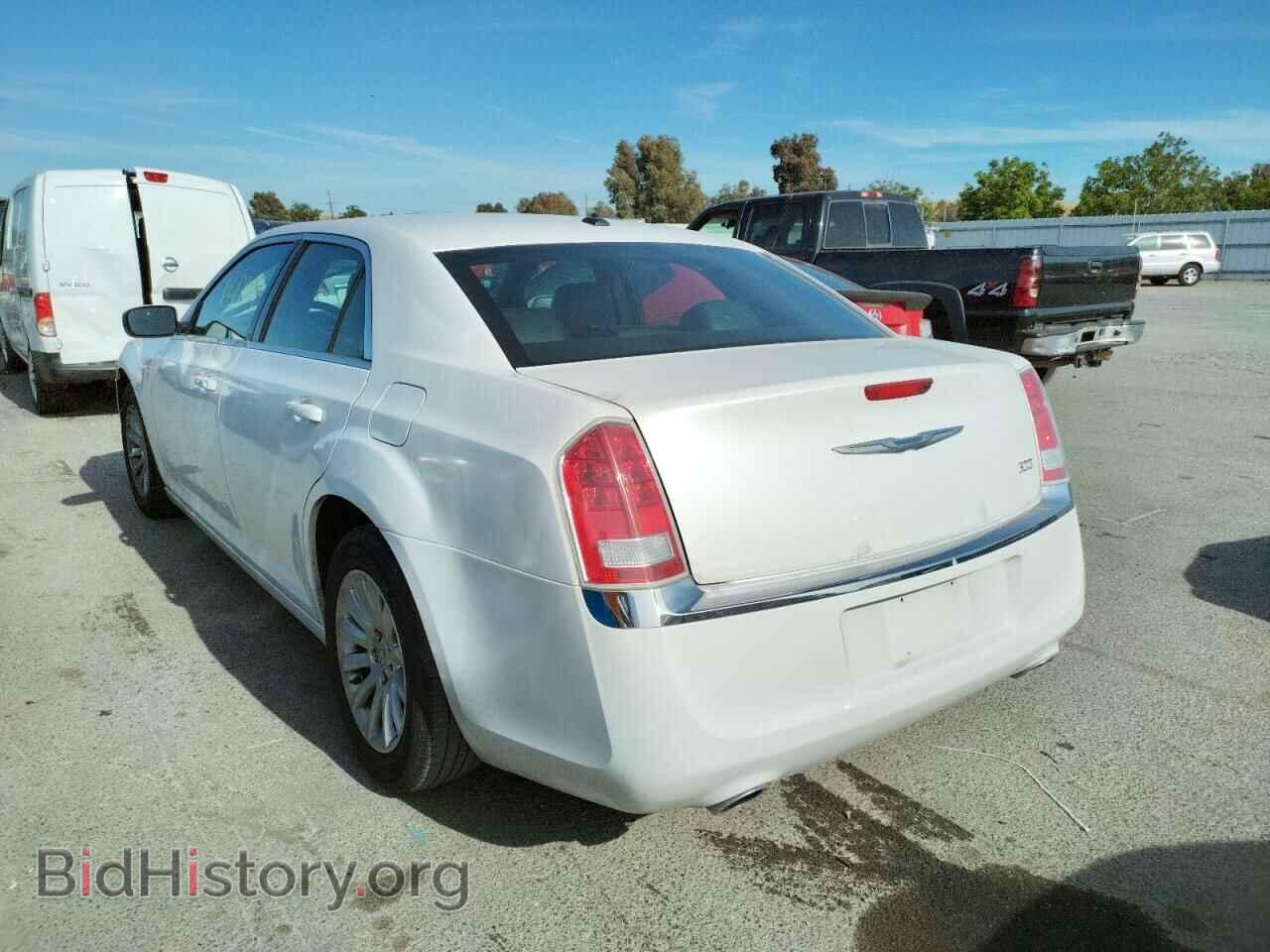 2014 CHRYSLER 300 - VIN: 2C3CCAAG2EH261711 - Фото 3