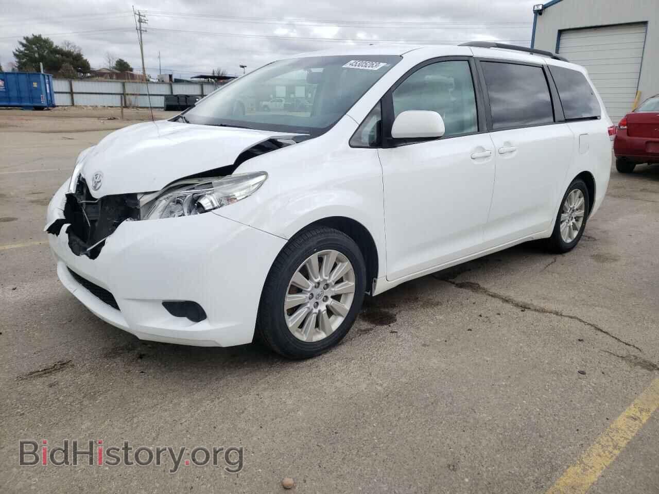Photo 5TDJK3DC8DS055030 - TOYOTA SIENNA 2013