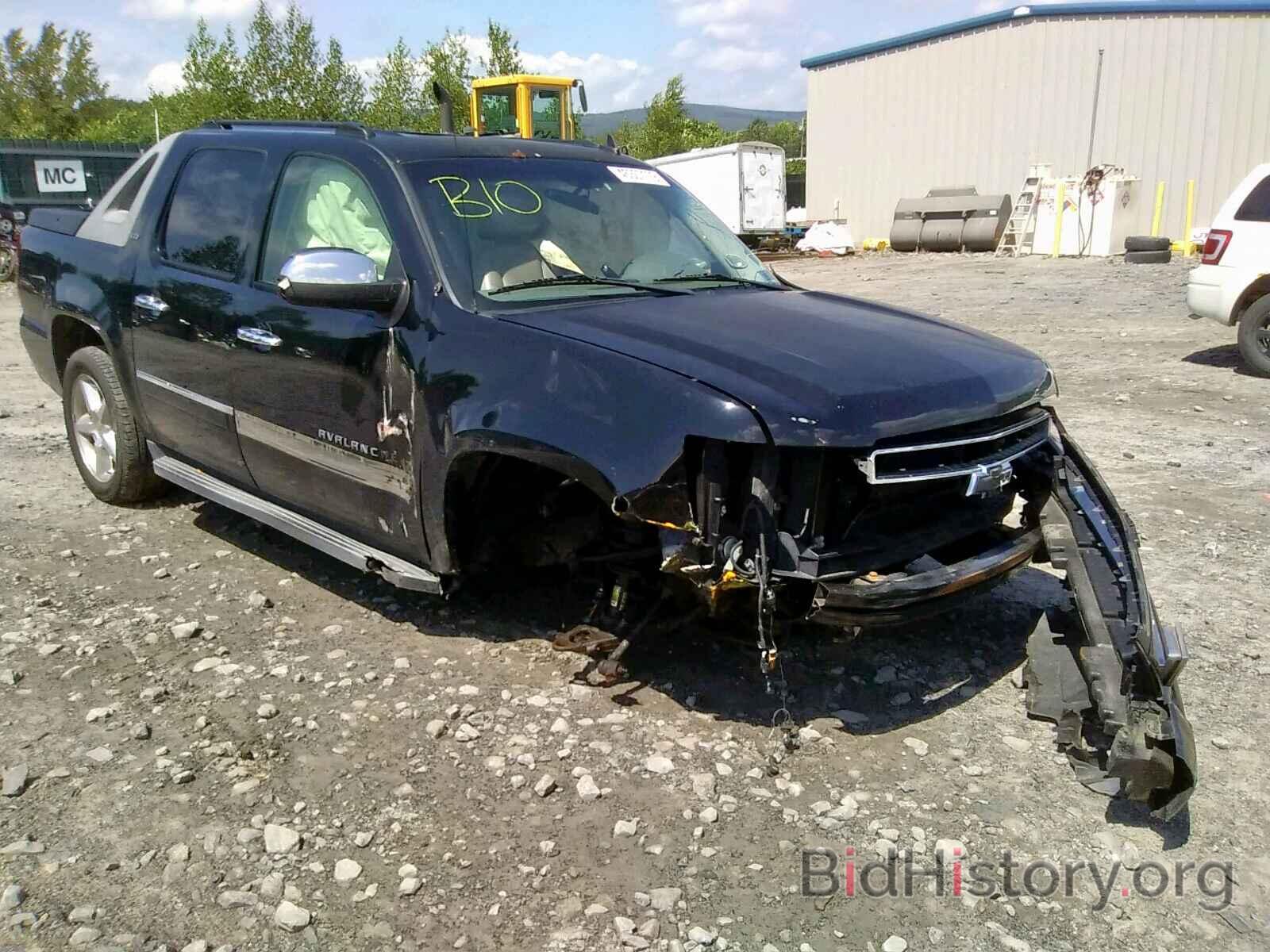 Photo 3GNVKGE02AG110652 - CHEVROLET AVALANCHE 2010