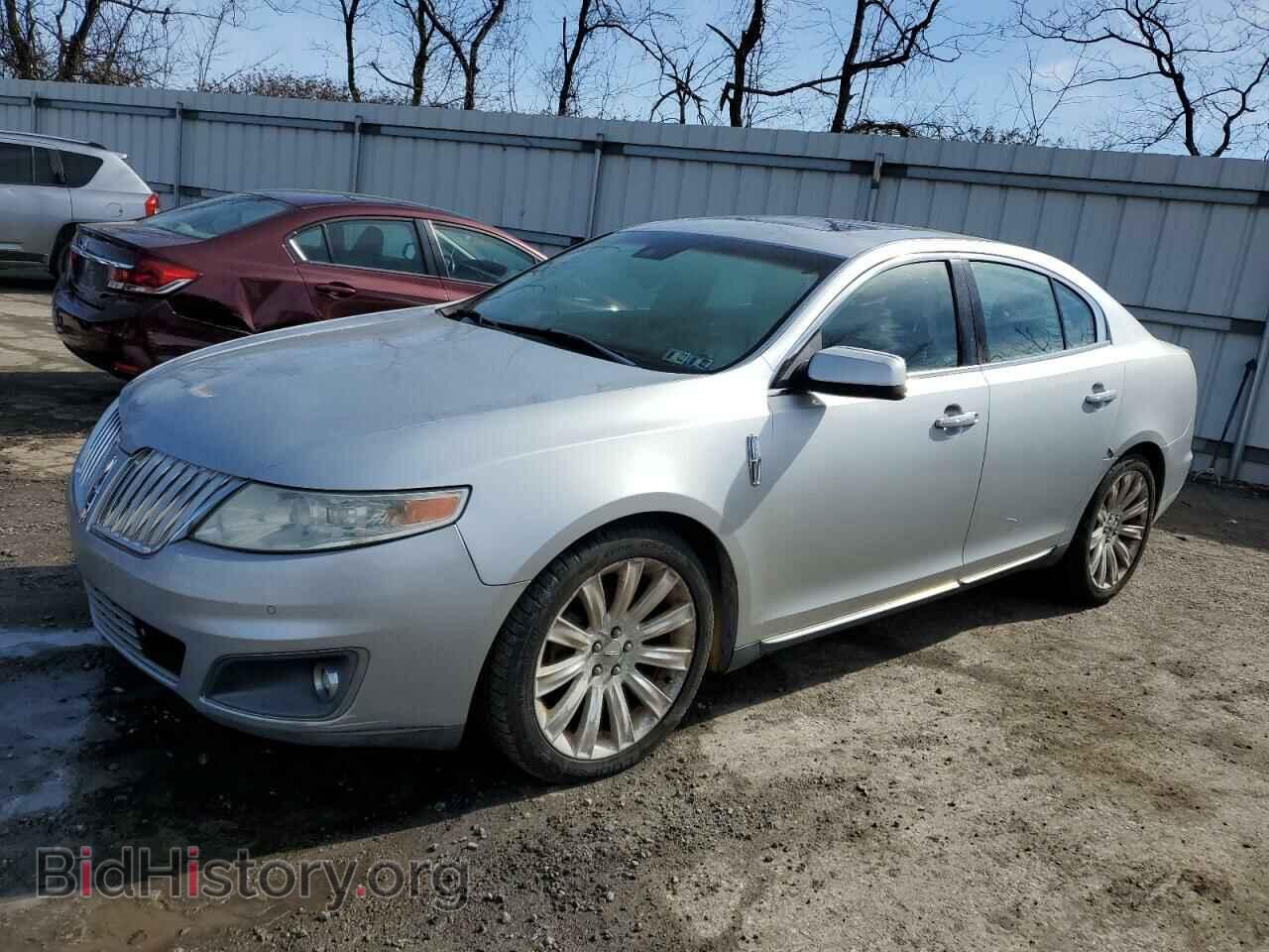 Photo 1LNHL9FT7AG600731 - LINCOLN MKS 2010