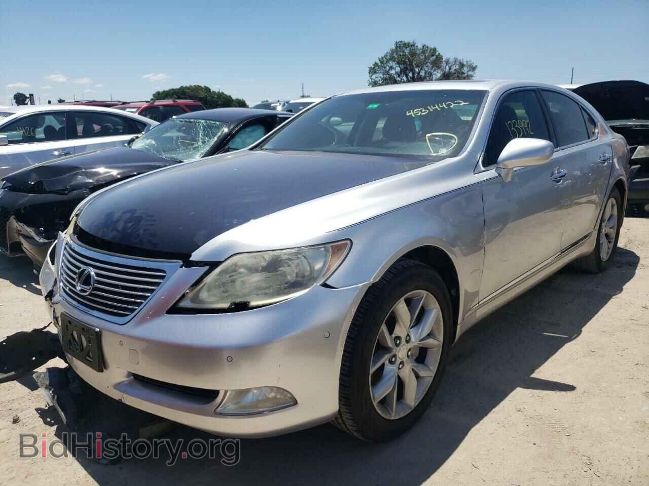 2007 LEXUS LS460 - VIN: JTHBL46F675001085 - Photo 2