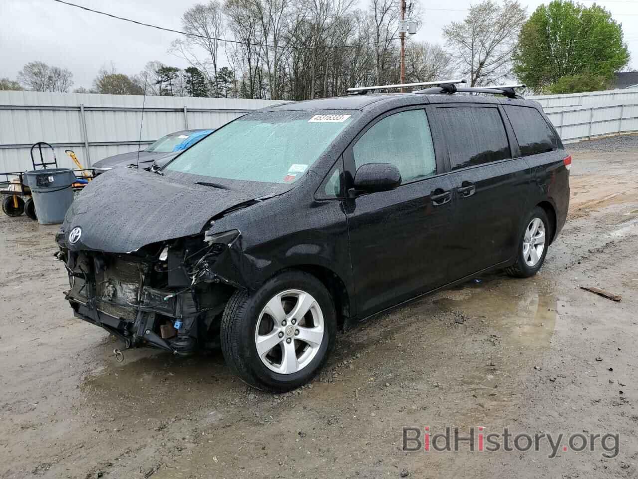 Photo 5TDKK3DC5CS254295 - TOYOTA SIENNA 2012