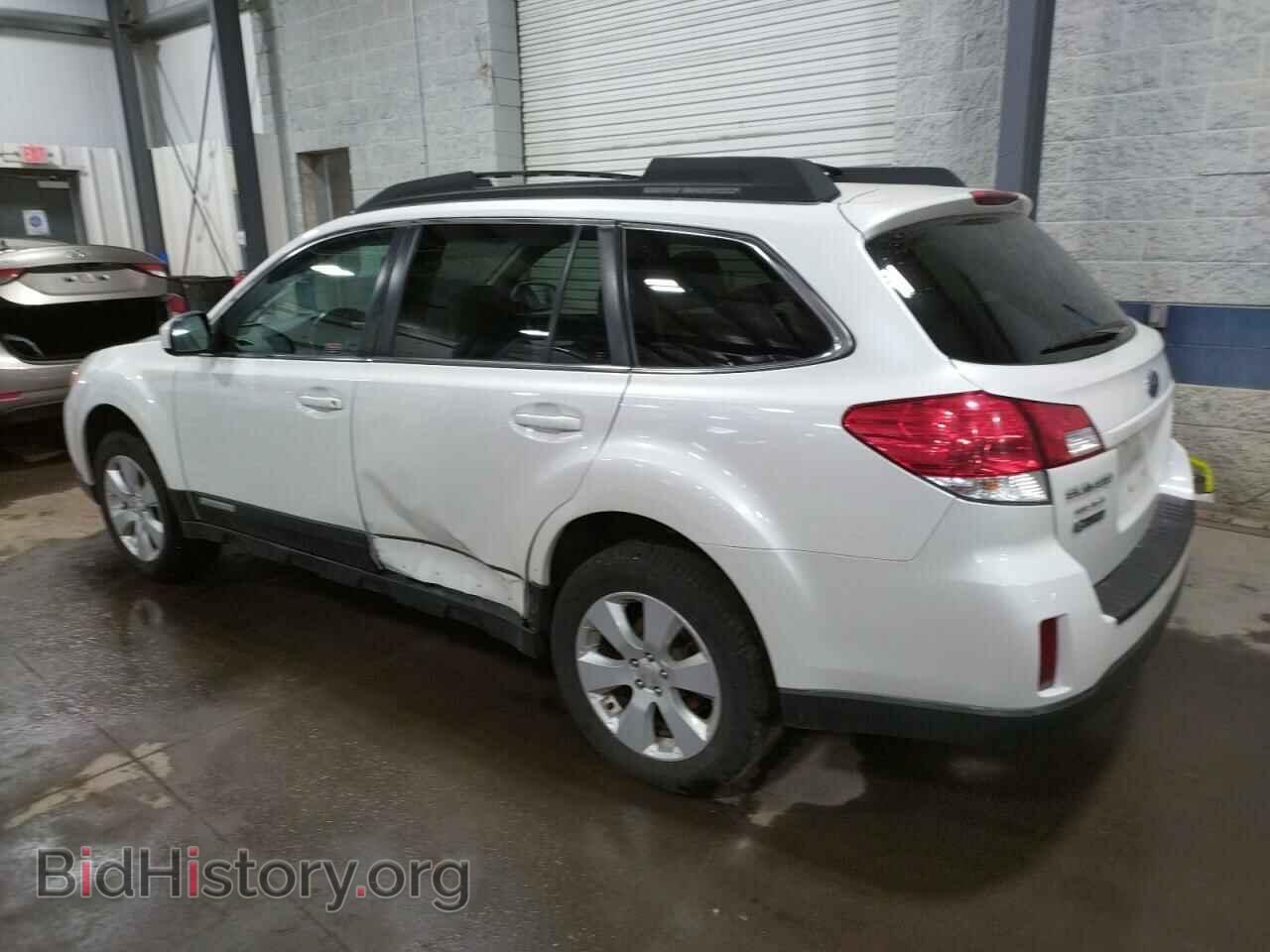 2011 SUBARU OUTBACK - VIN: 4S4BRCCC8B1367761 - Photo 2