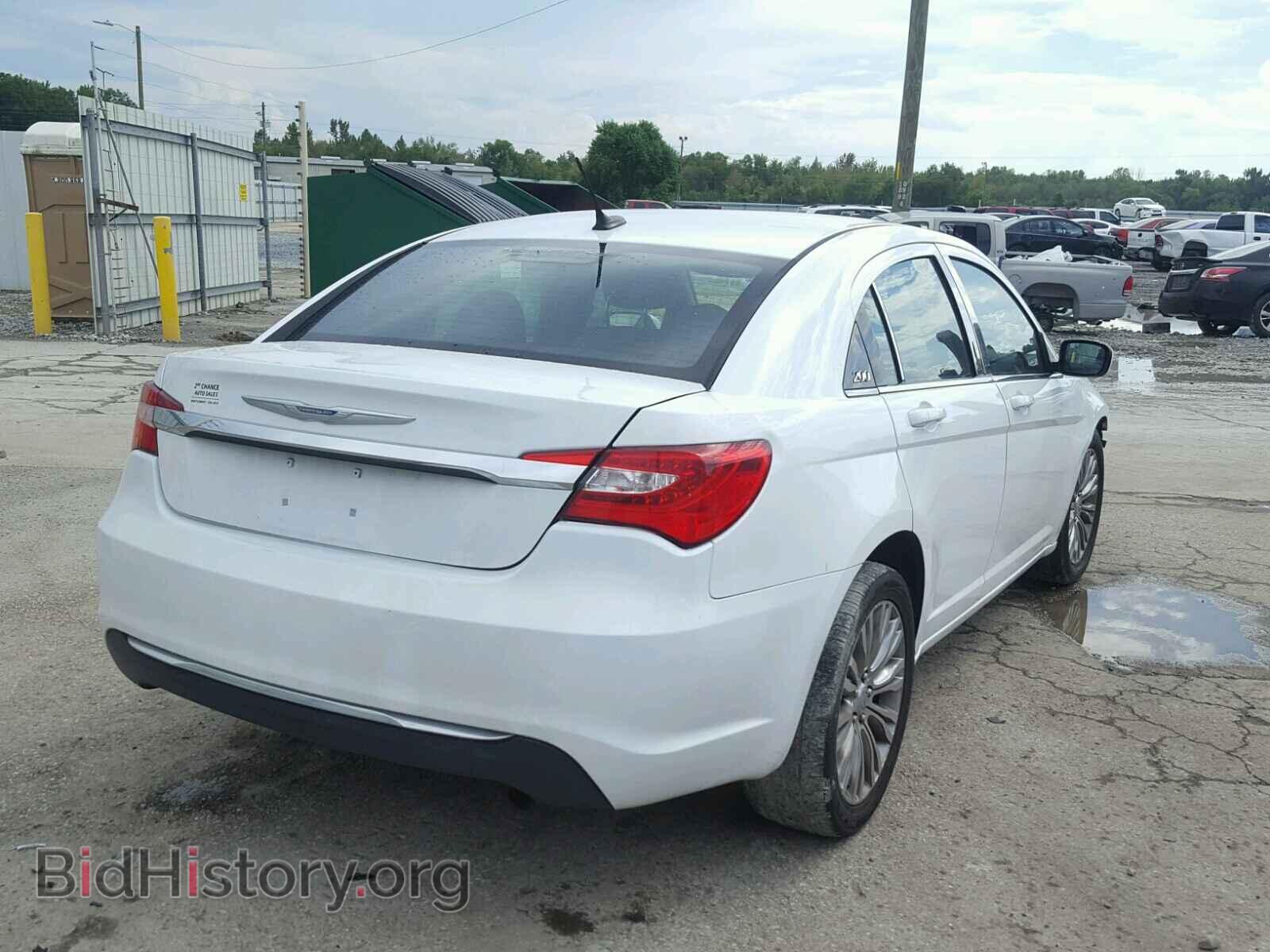 2012 CHRYSLER 200 - VIN: 1C3CCBAB3CN256855 - Фото 4