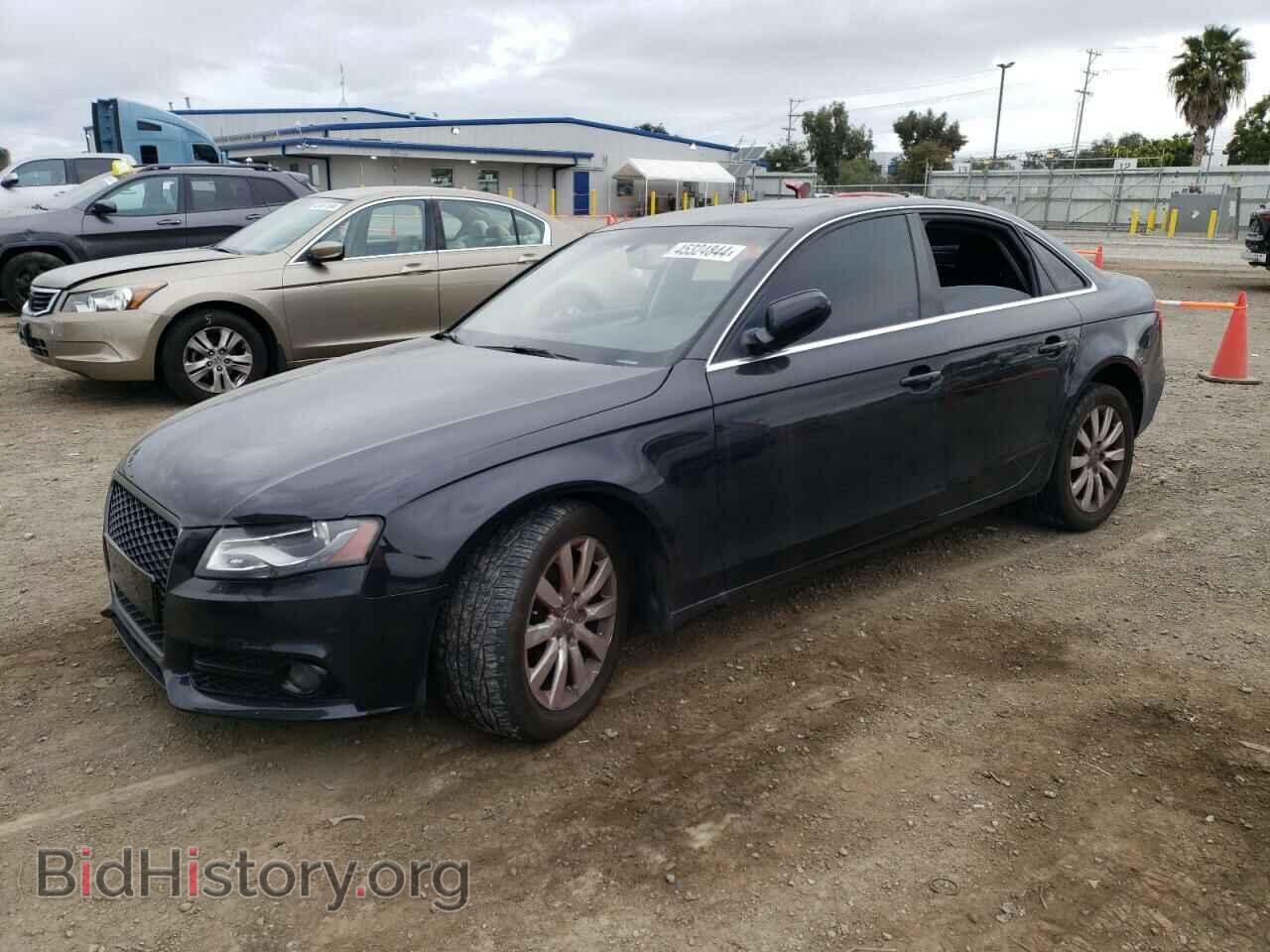 Фотография WAUBFAFL5CN008467 - AUDI A4 2012