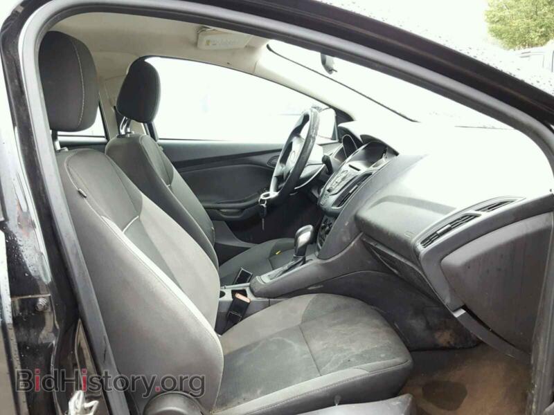 2012 Ford FOCUS (VIN 1FAHP3E26CL308177) — фото 5 из 10