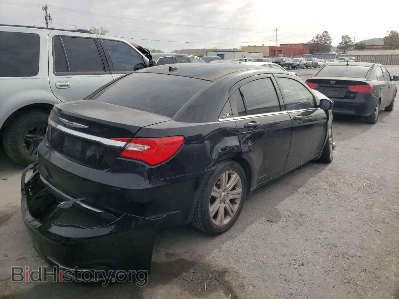 2013 CHRYSLER 200 - VIN: 1C3CCBBB2DN595235 - Фото 4
