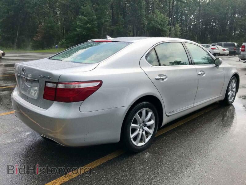 2008 Lexus LS460 (VIN JTHGL46FX85030337) — фото 4 из 10