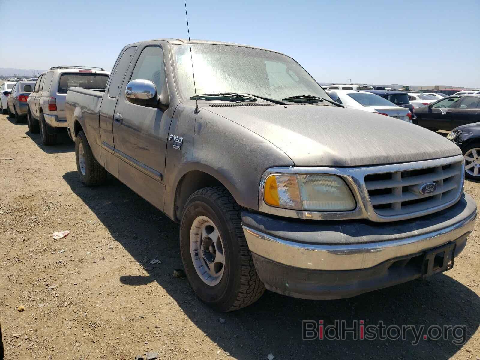 Photo 1FTRX17W02KE42724 - FORD F150 2002