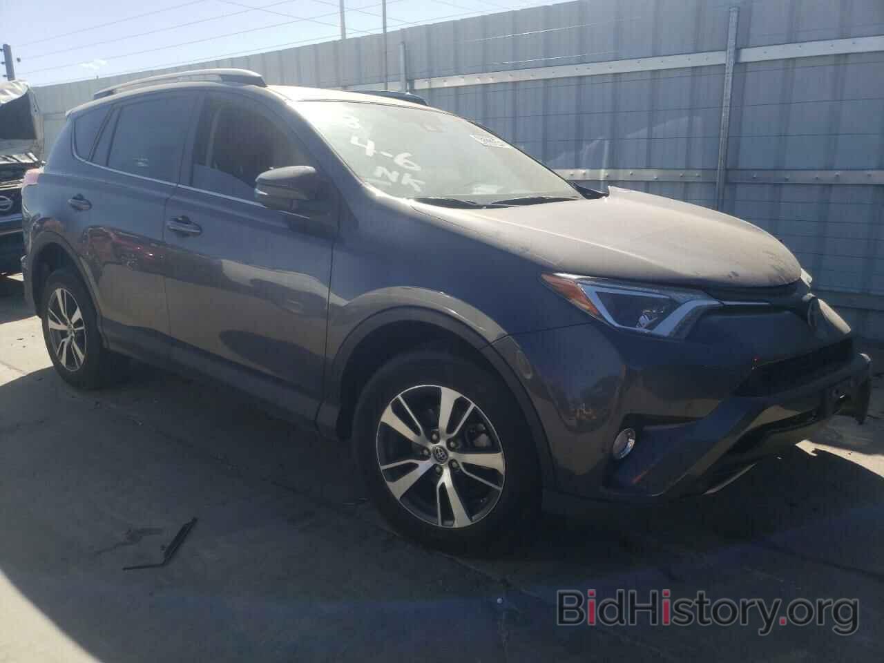 Photo 2T3RFREV5JW840688 - TOYOTA RAV4 2018