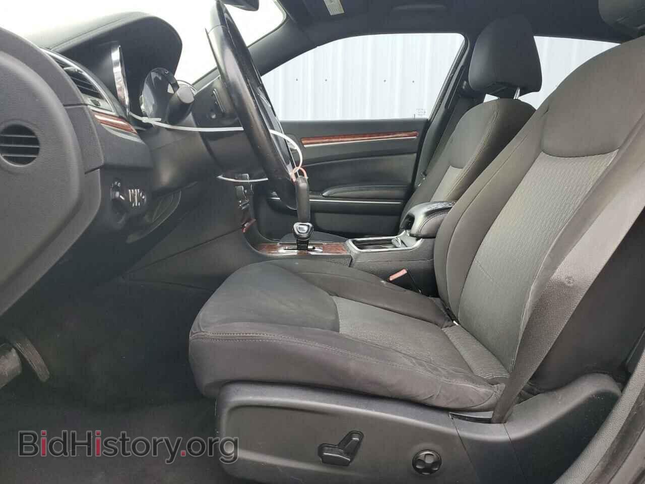 2012 CHRYSLER 300 - VIN: 2C3CCAAGXCH237895 - Фото 7