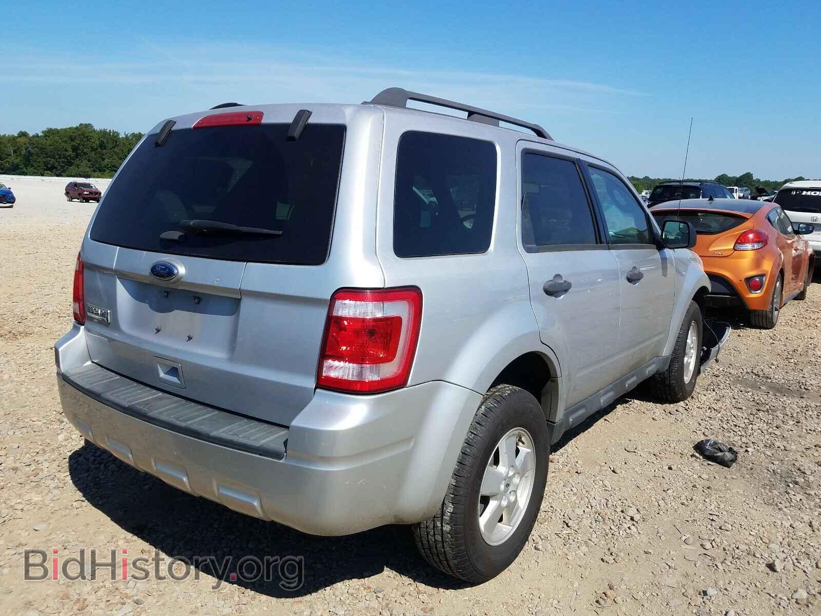 2011 FORD ESCAPE - VIN: 1FMCU0D72BKB74907 - Фото 4