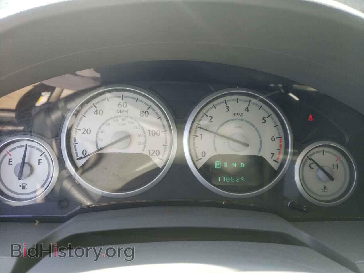 2008 CHRYSLER MINIVAN - VIN: 2A8HR44H18R134879 - Фото 9