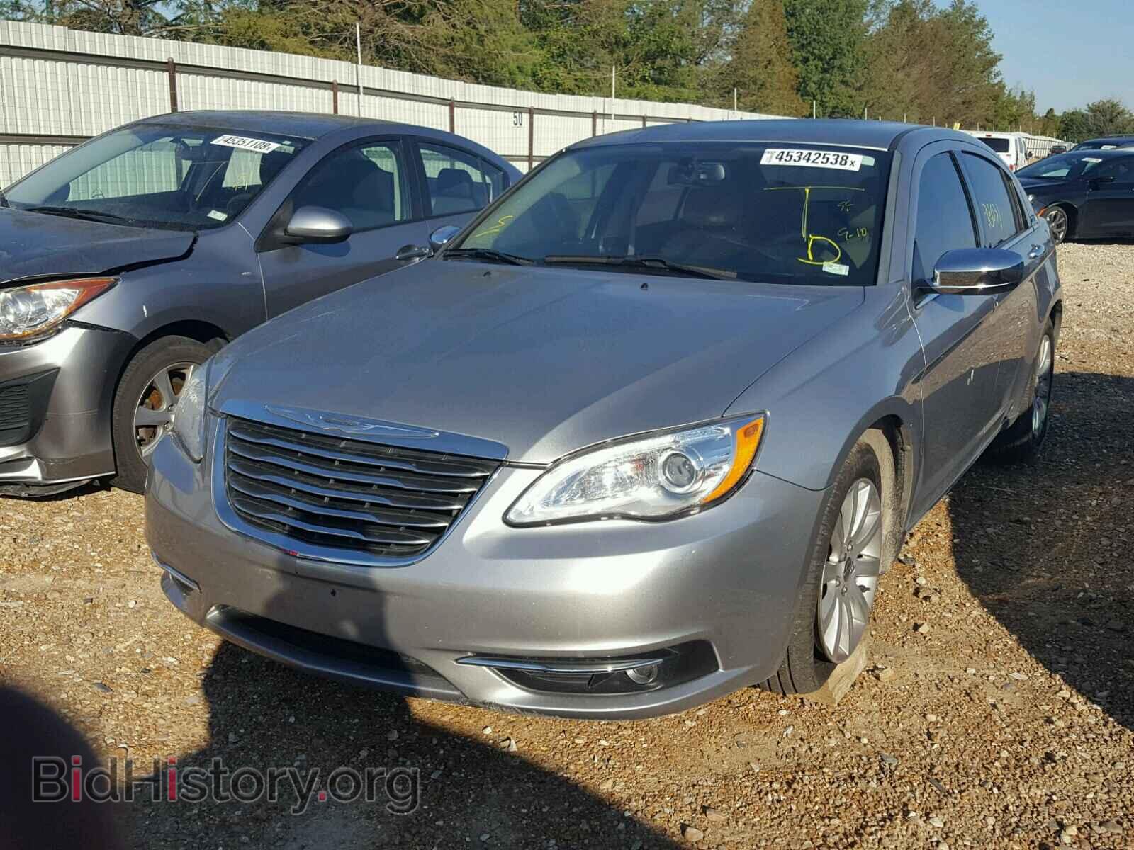 2013 CHRYSLER 200 - VIN: 1C3CCBCG3DN559757 - Фото 2