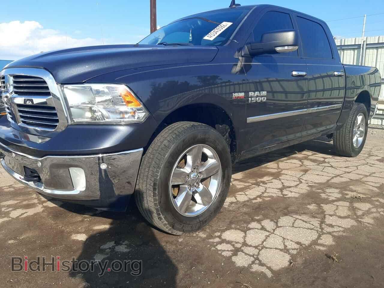 2017 RAM 1500 - VIN: 3C6RR7LT2HG584573 - Photo 2
