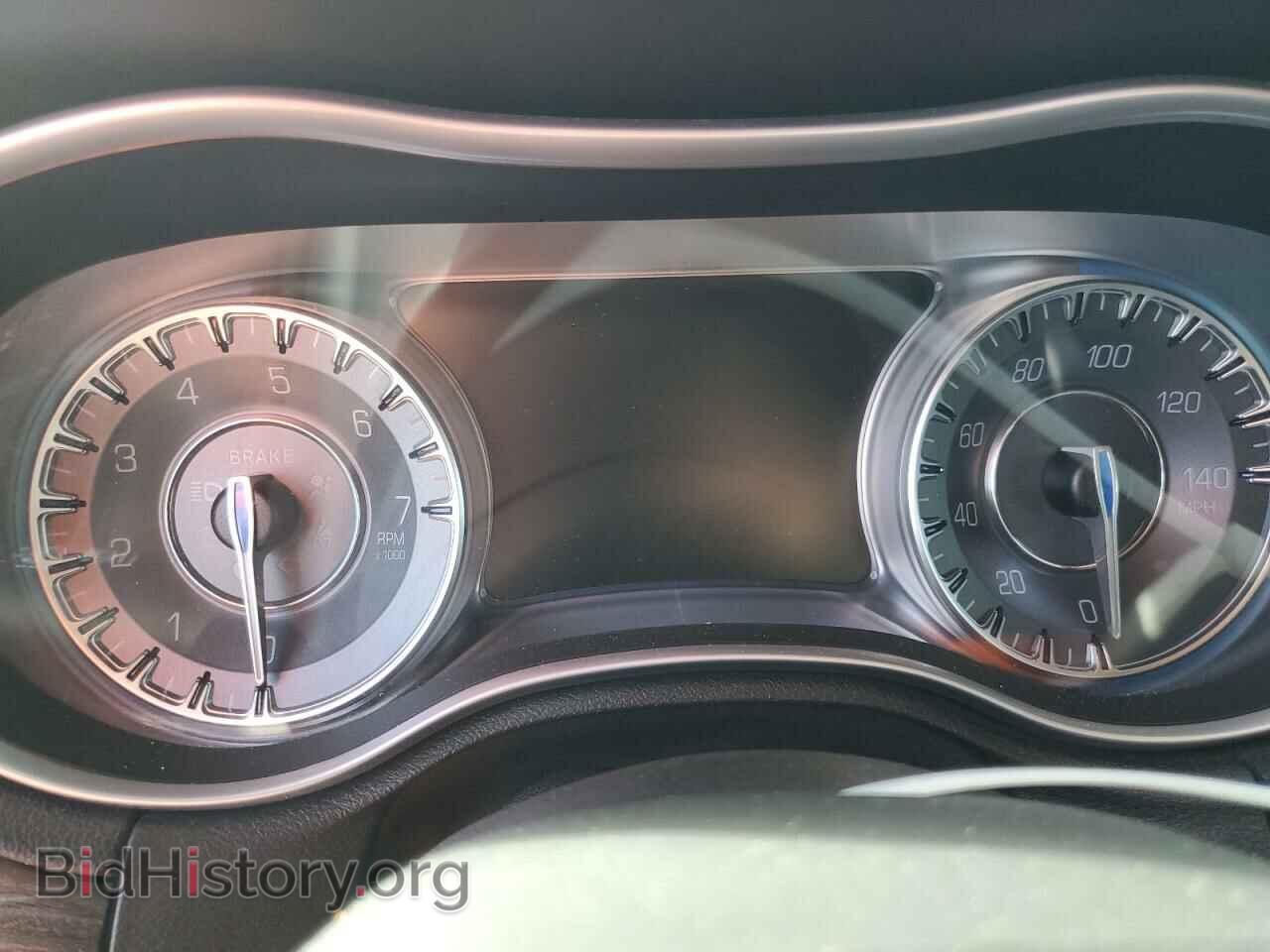 2015 CHRYSLER 300 - VIN: 2C3CCAAG4FH810455 - Фото 9