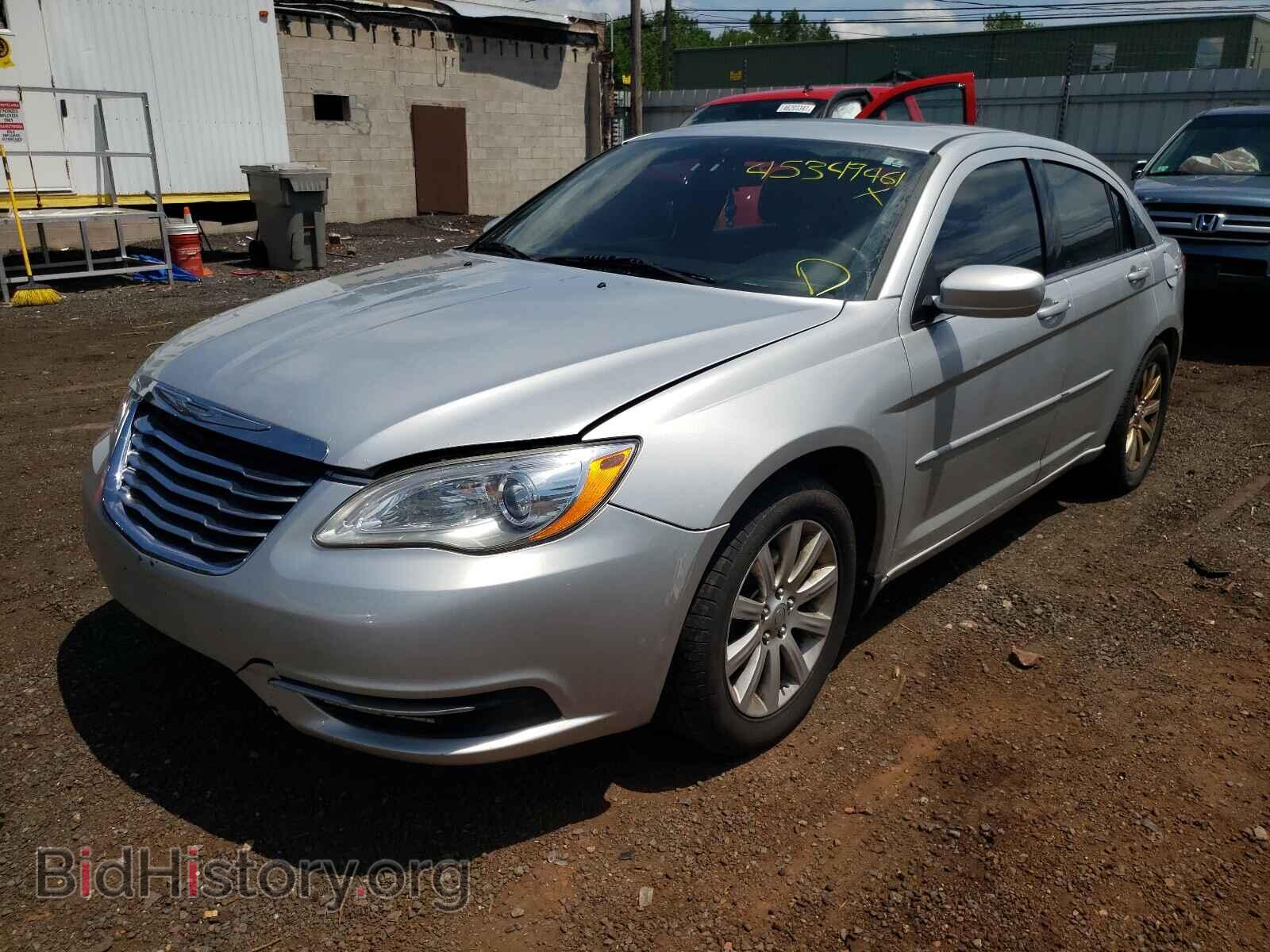2011 CHRYSLER 200 - VIN: 1C3BC1FG4BN552850 - Фото 2