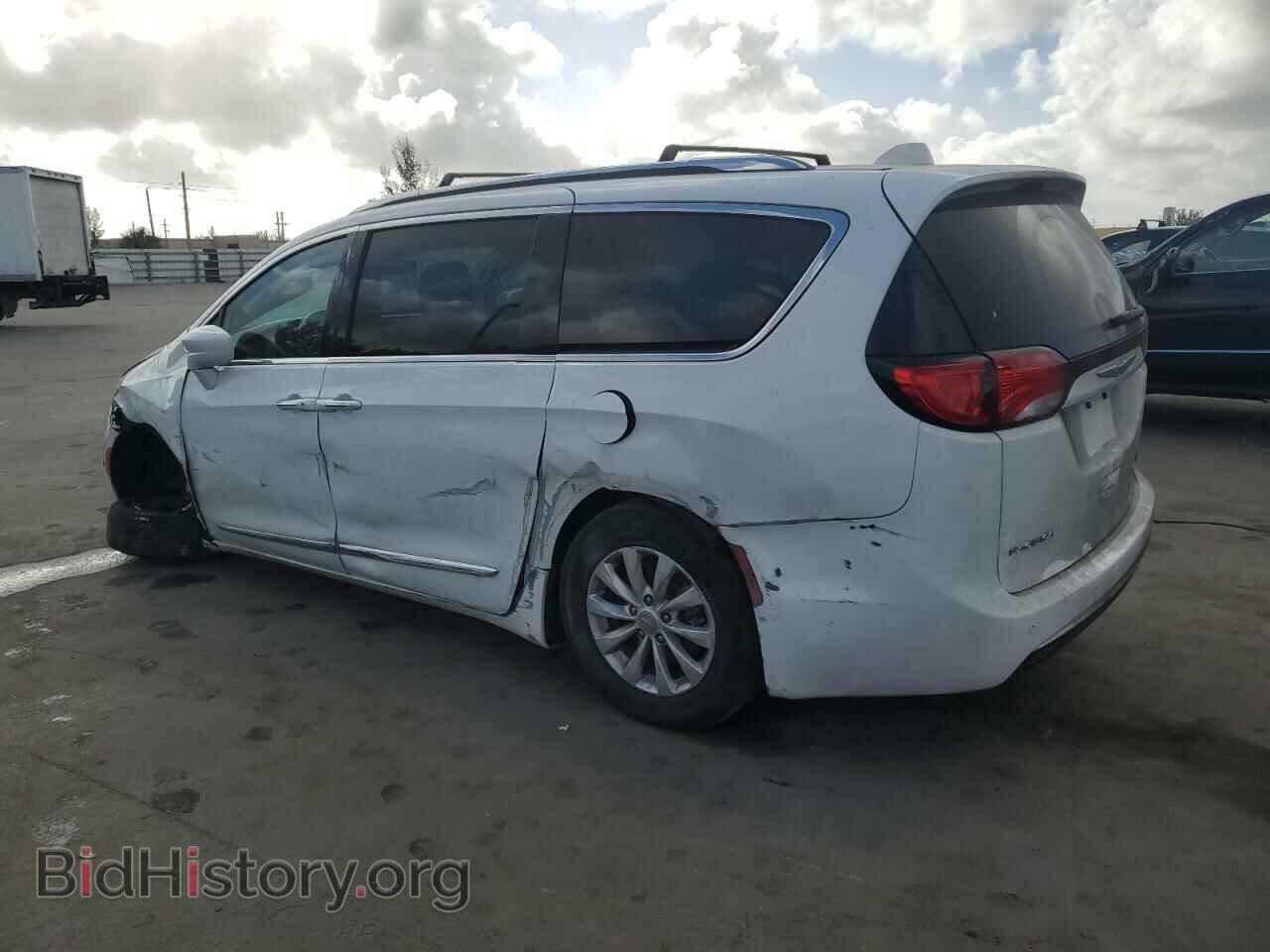 2019 CHRYSLER PACIFICA - VIN: 2C4RC1BG2KR505996 - Фото 2