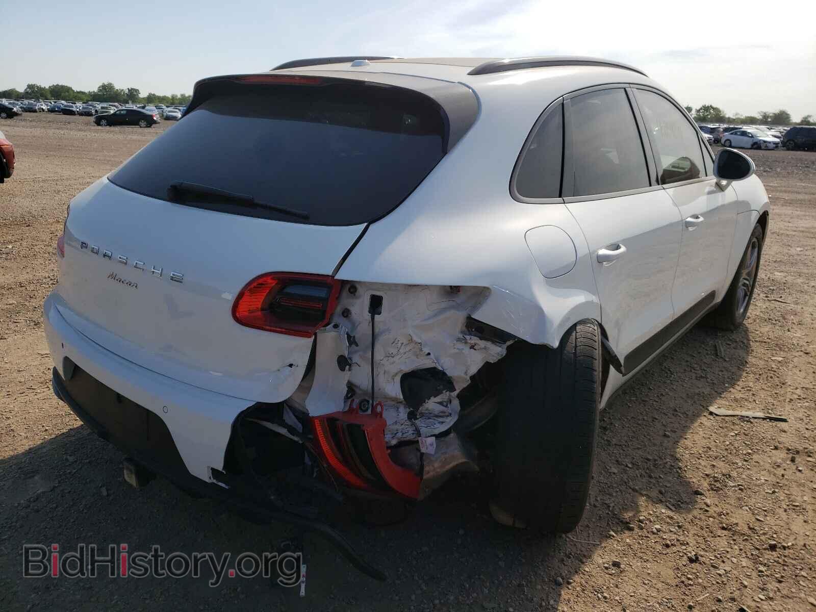 2017 PORSCHE MACAN - VIN: WP1AA2A52HLB06773 - Photo 4