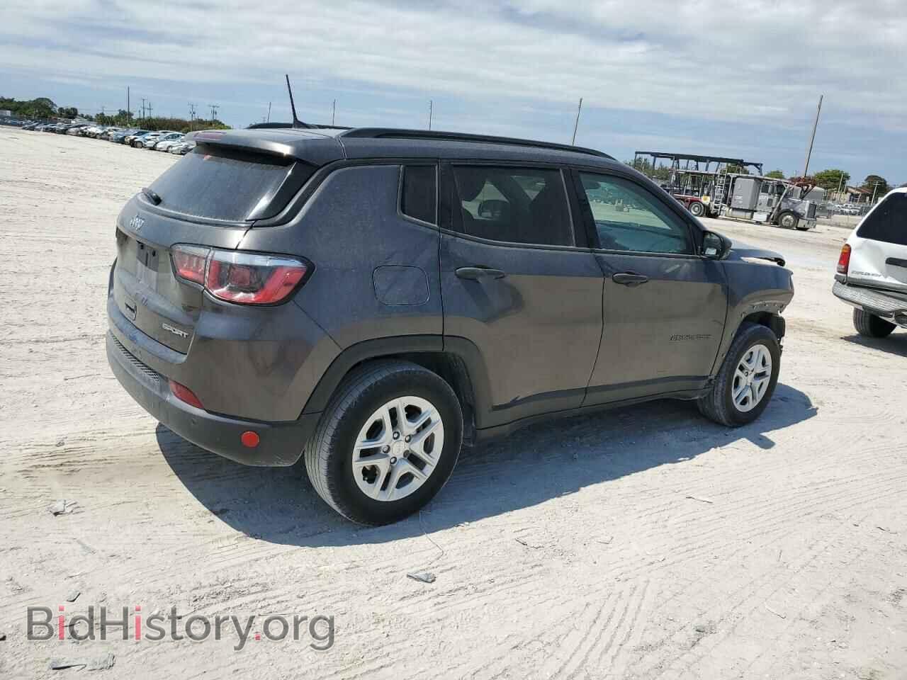 2018 JEEP COMPASS - VIN: 3C4NJCAB5JT102161 - Фото 3
