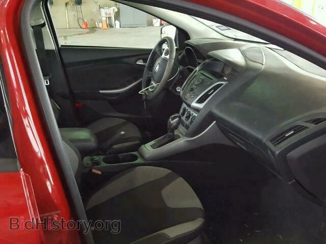 2012 Ford FOCUS (VIN 1FAHP3F24CL153918) — фото 5 из 10