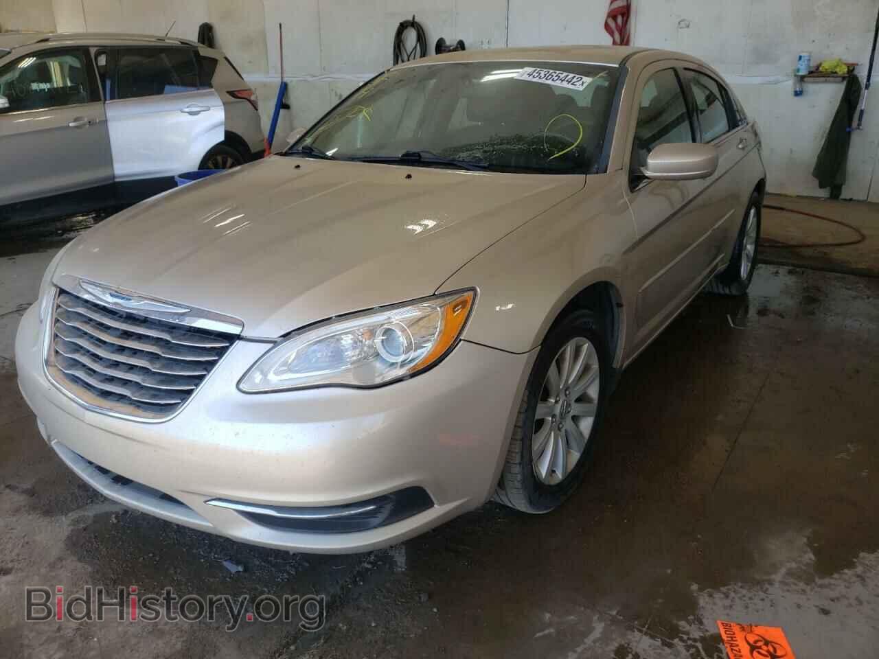 2014 CHRYSLER 200 - VIN: 1C3CCBBG3EN235923 - Фото 2