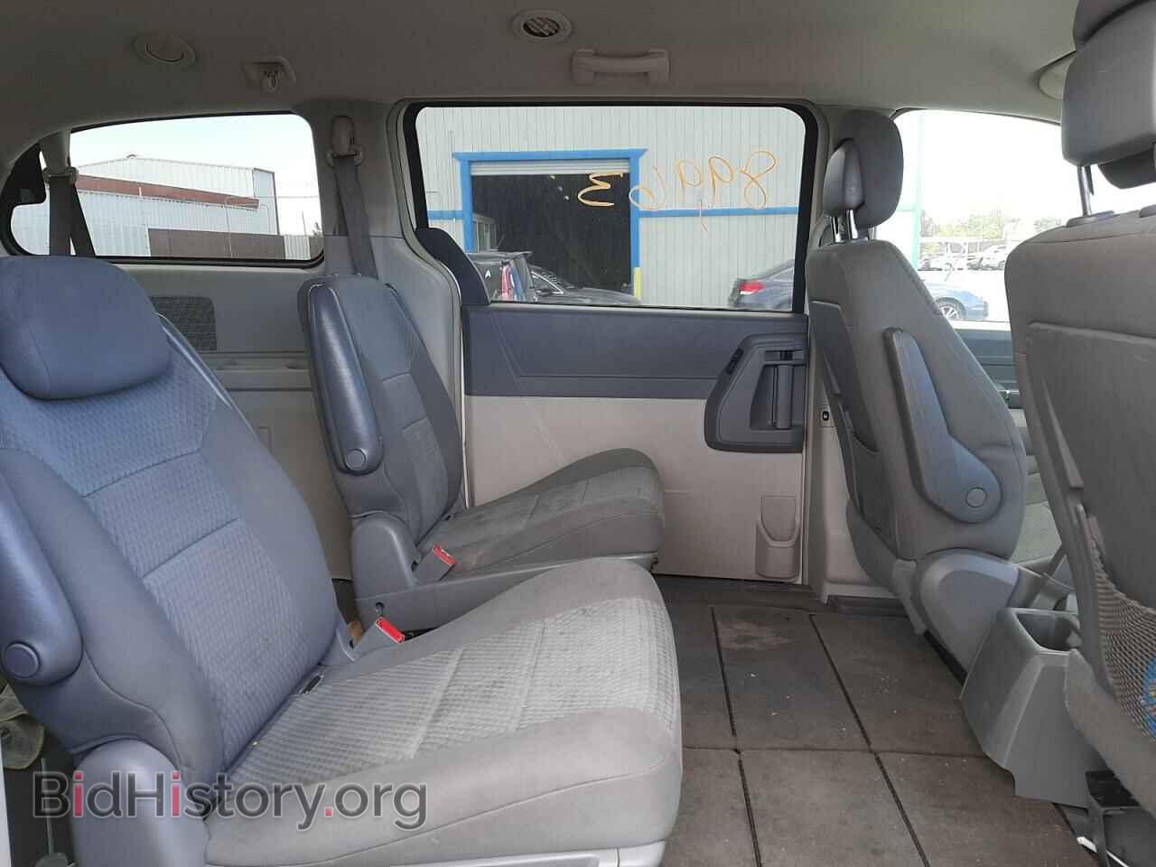 2010 CHRYSLER MINIVAN - VIN: 2A4RR2D16AR456257 - Фото 6