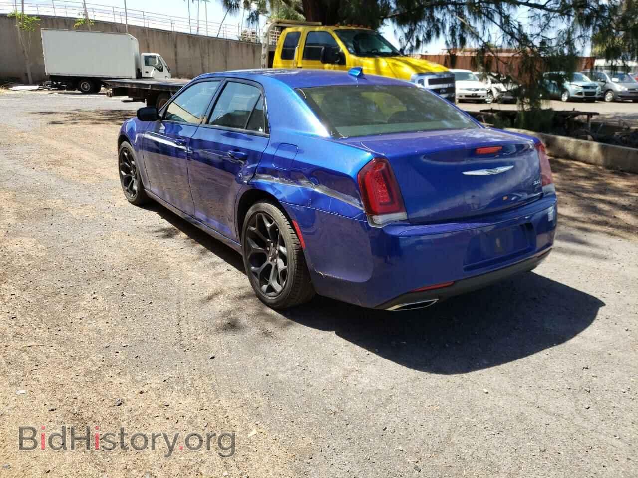 2019 CHRYSLER 300 - VIN: 2C3CCABG5KH559809 - Фото 3