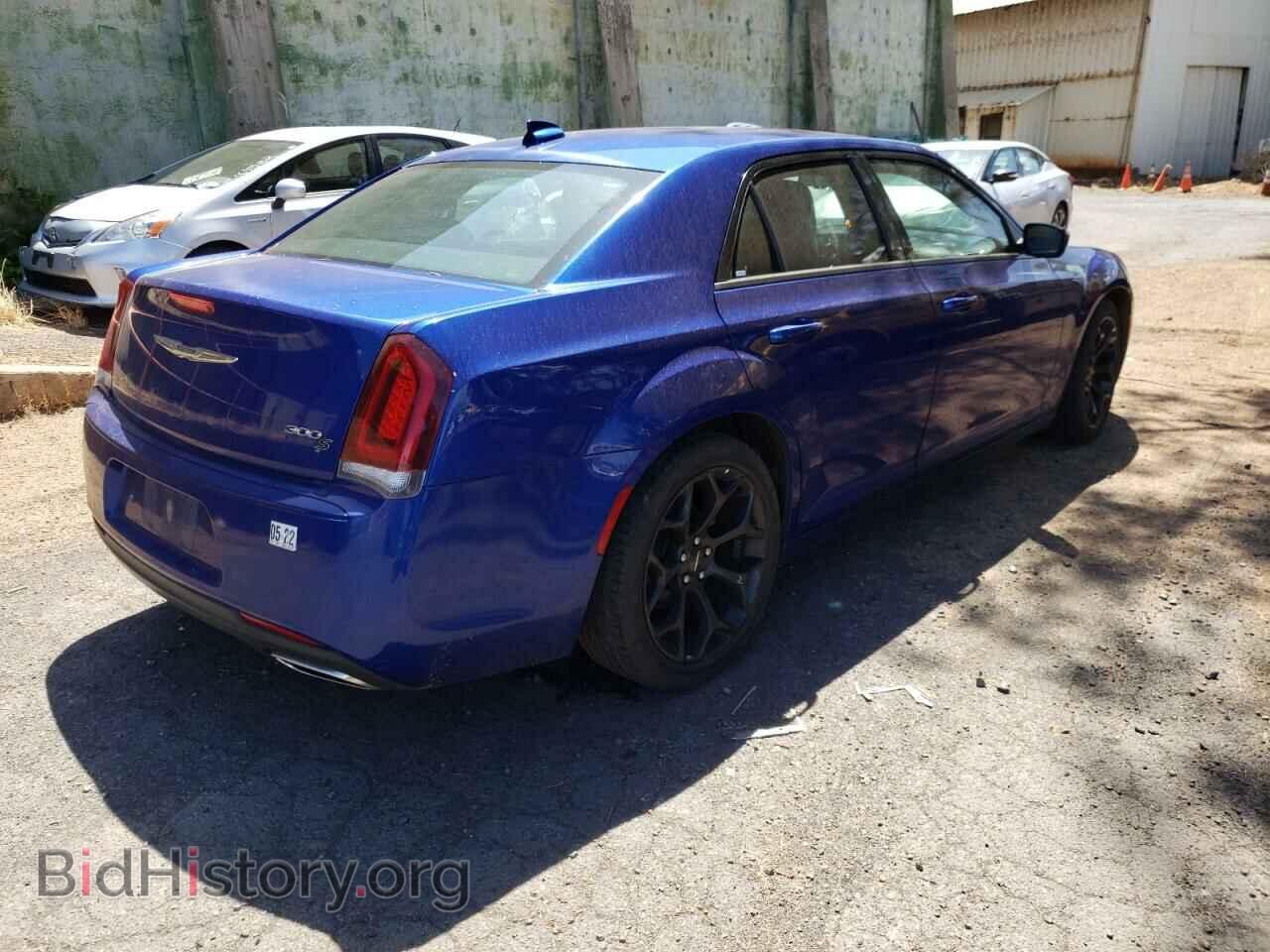2019 CHRYSLER 300 - VIN: 2C3CCABG5KH559809 - Фото 4