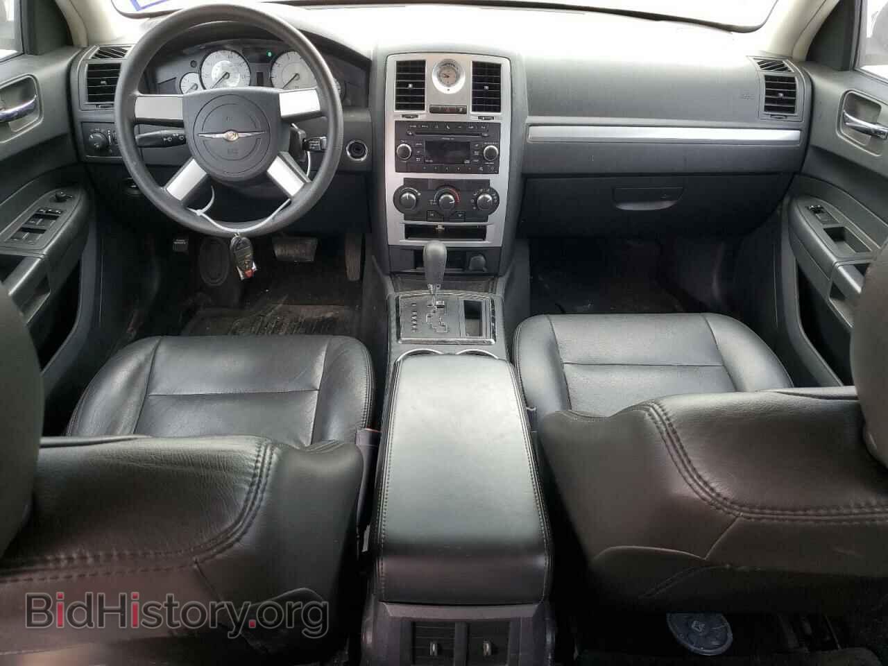 2010 CHRYSLER 300 - VIN: 2C3CA1CV3AH329039 - Фото 8