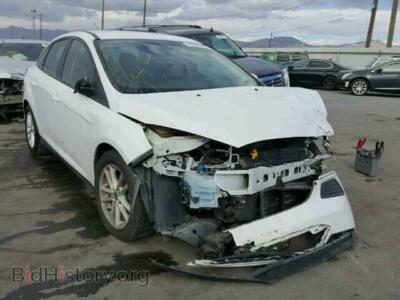 2015 Ford FOCUS FOCUS SE, white — VIN 1FADP3F27FL317536, Copart