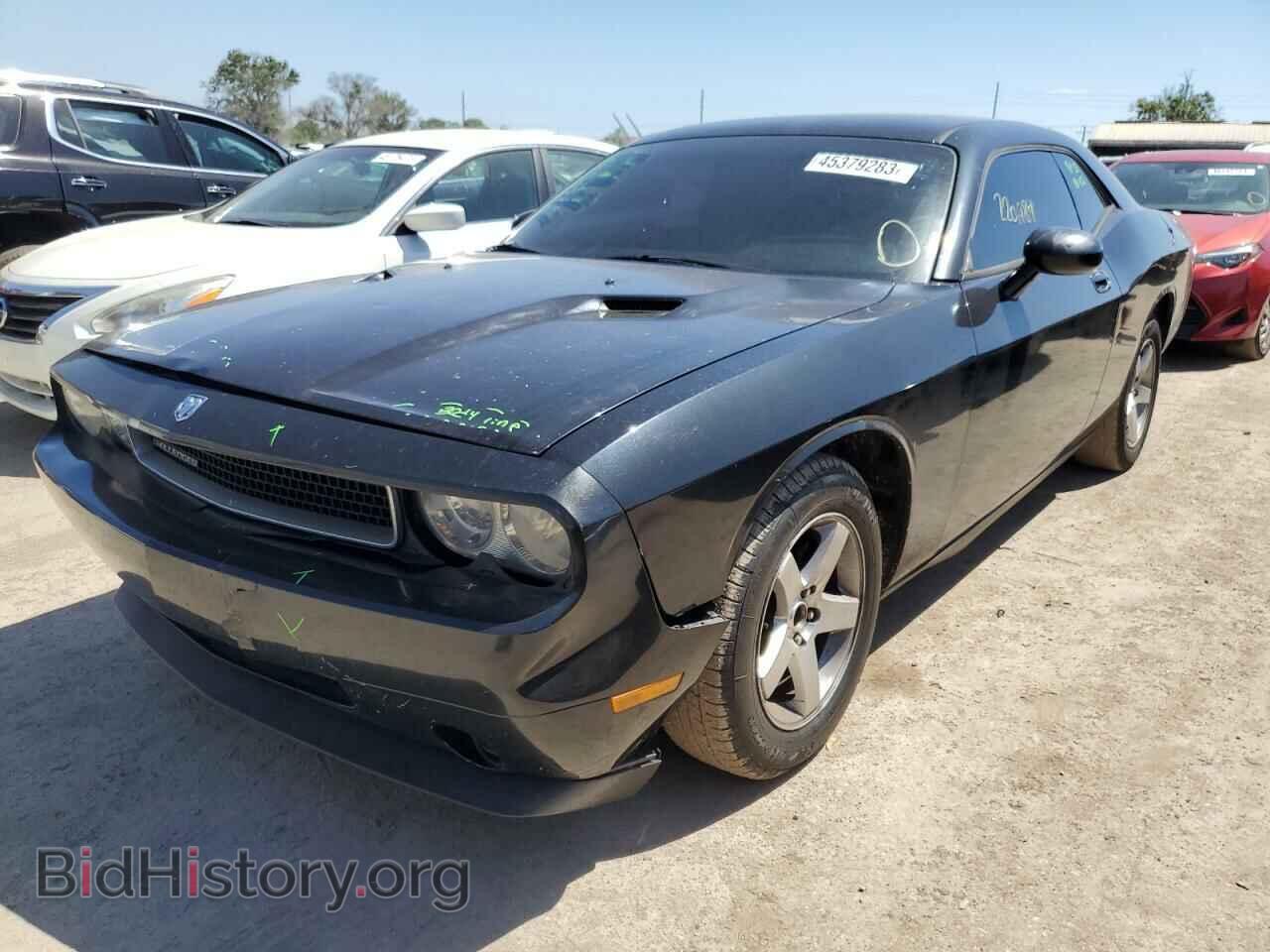 Photo 2B3LJ44V79H526546 - DODGE CHALLENGER 2009