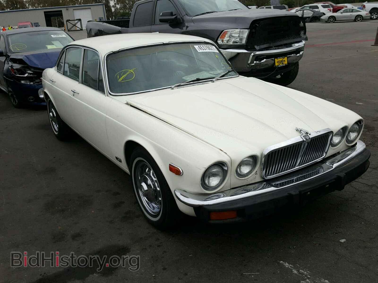 Photo UH2T66840BW - JAGUAR XJ6 1977