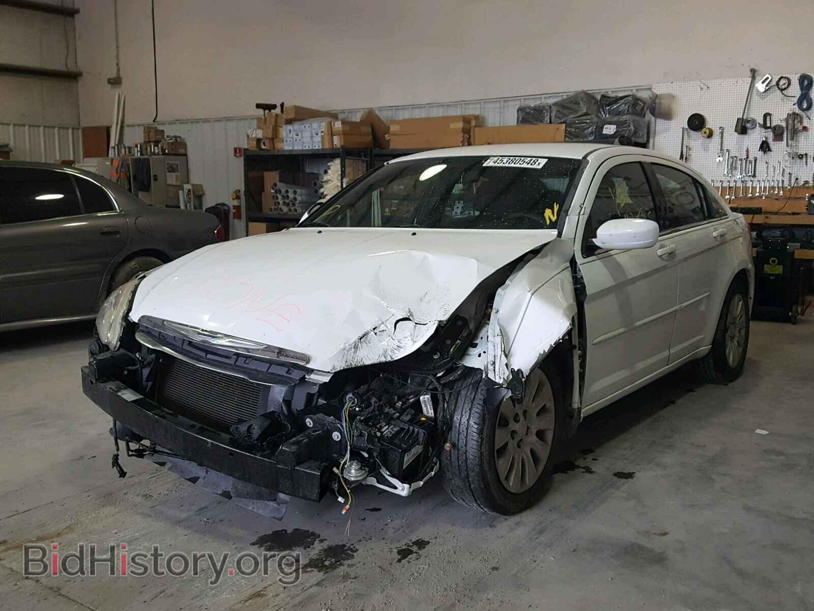 2011 CHRYSLER 200 - VIN: 1C3BC4FB7BN558096 - Фото 2