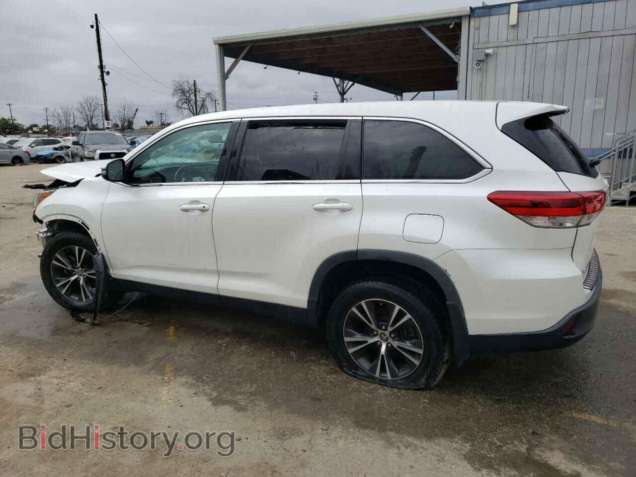 2019 TOYOTA HIGHLANDER - VIN: 5TDZZRFH6KS366382 - Фото 2