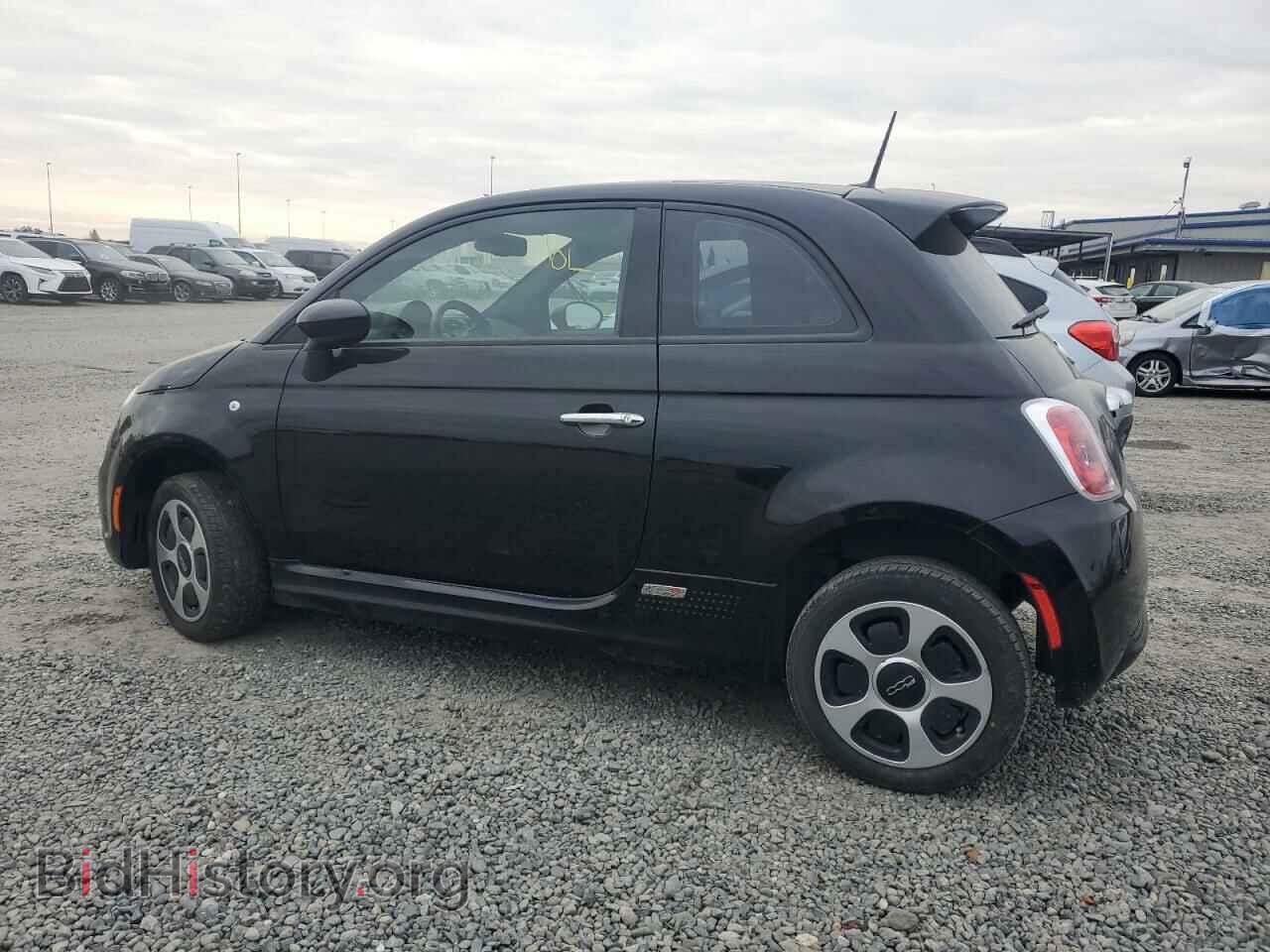 2015 FIAT 500 - VIN: 3C3CFFGEXFT541122 - Photo 2