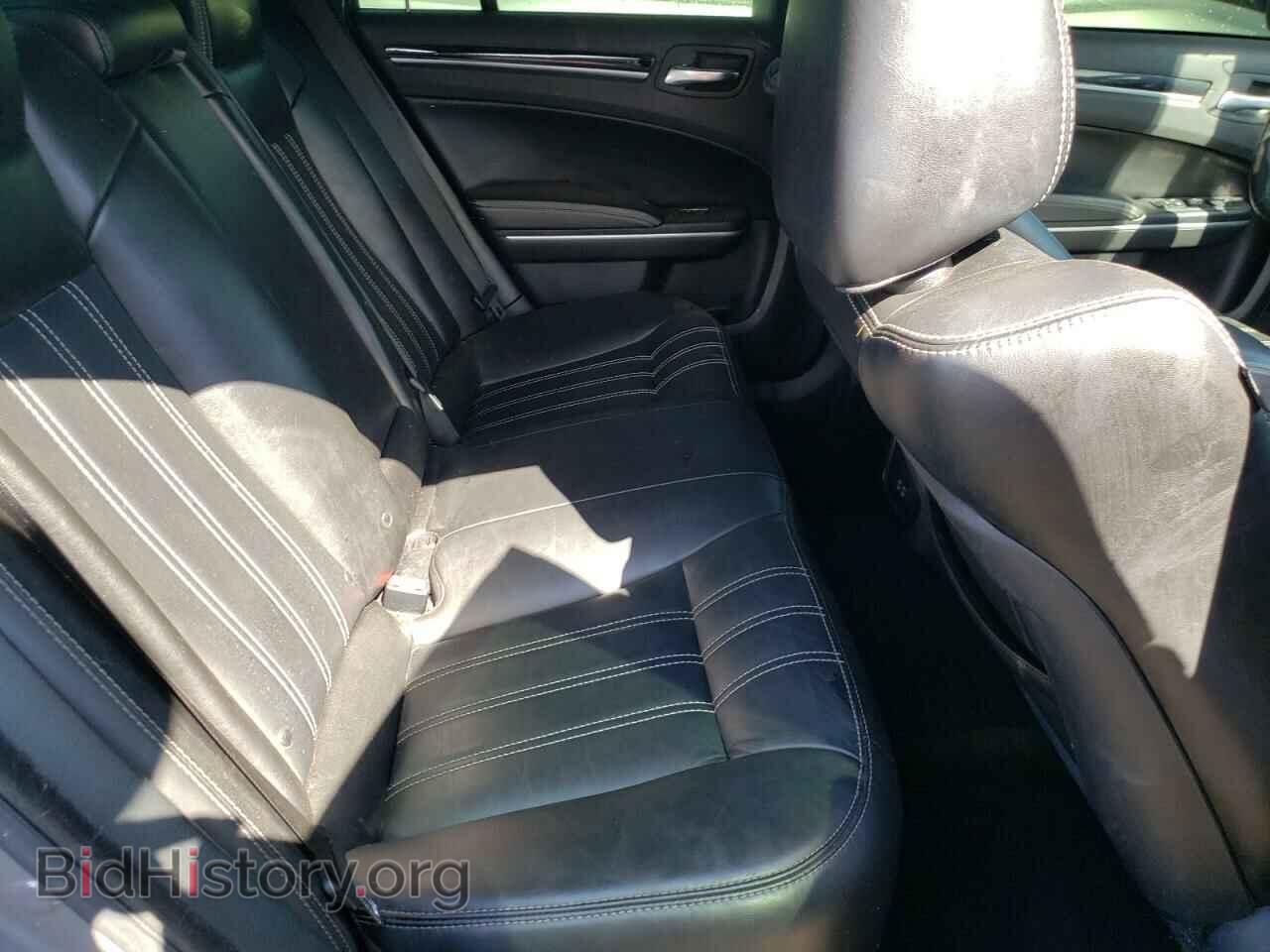 2019 CHRYSLER 300 - VIN: 2C3CCAGG9KH539667 - Фото 6