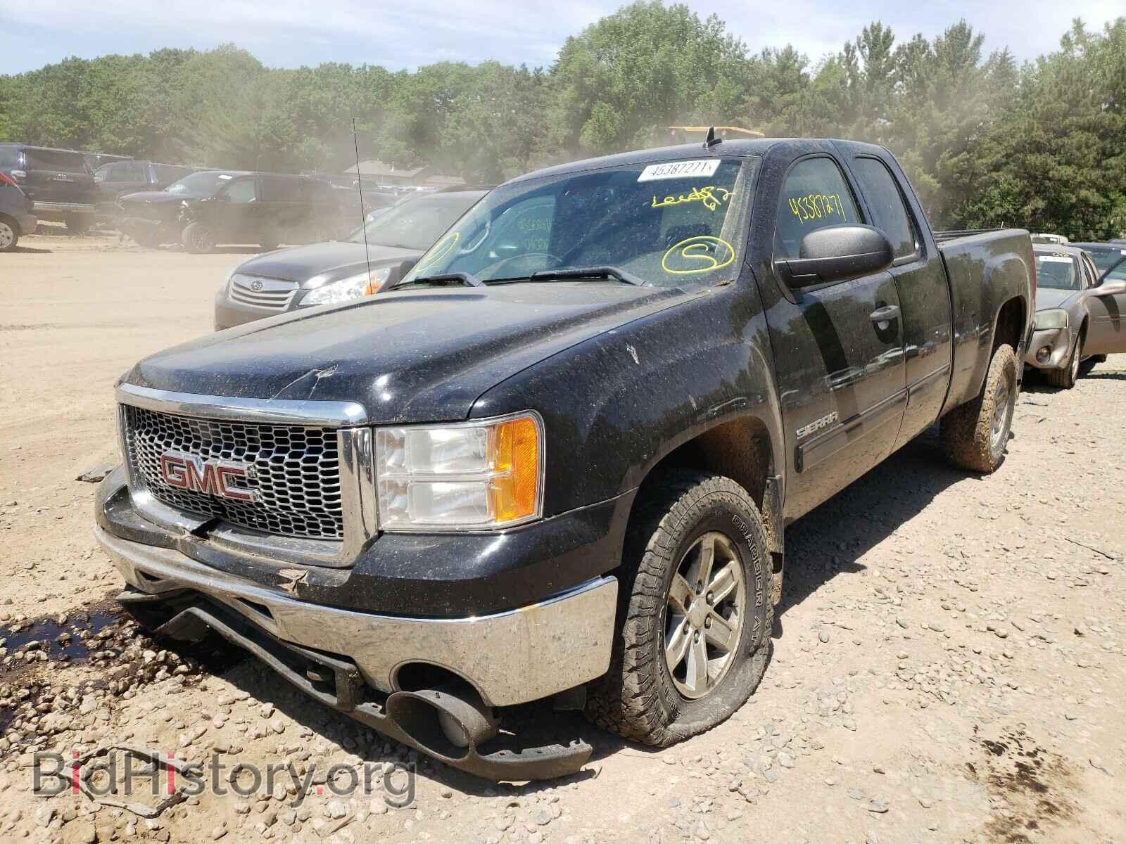 2011 GMC SIERRA - VIN: 1GTR2VE33BZ235220 - Фото 2