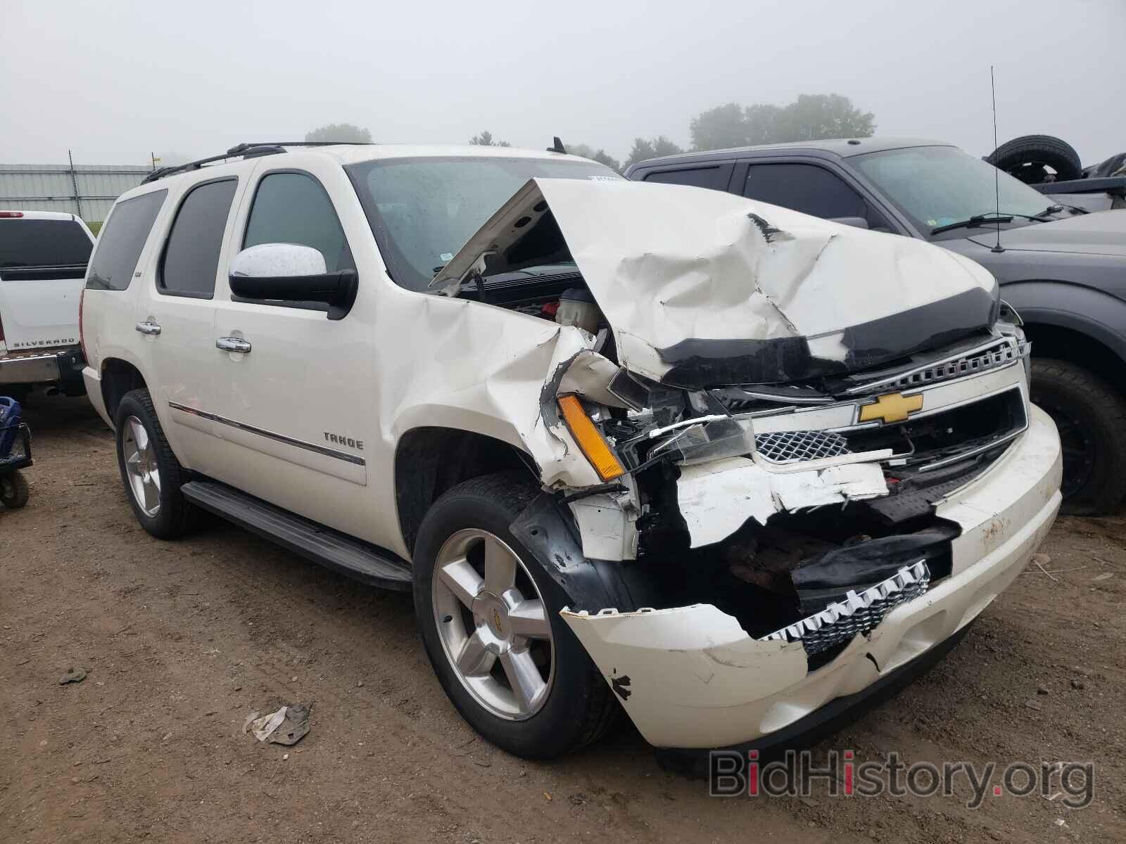 Фотография 1GNSKCE09ER143925 - CHEVROLET TAHOE 2014