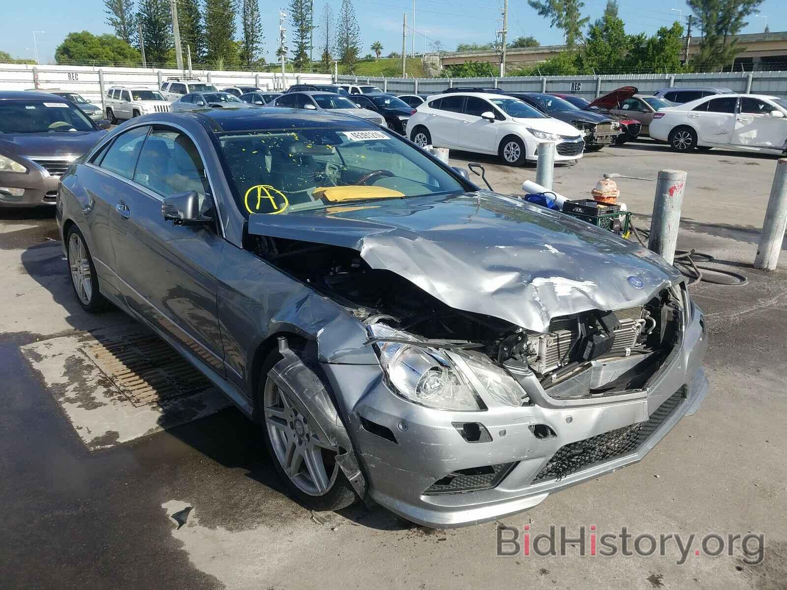 Photo WDDKJ7CB1AF033234 - MERCEDES-BENZ E CLASS 2010