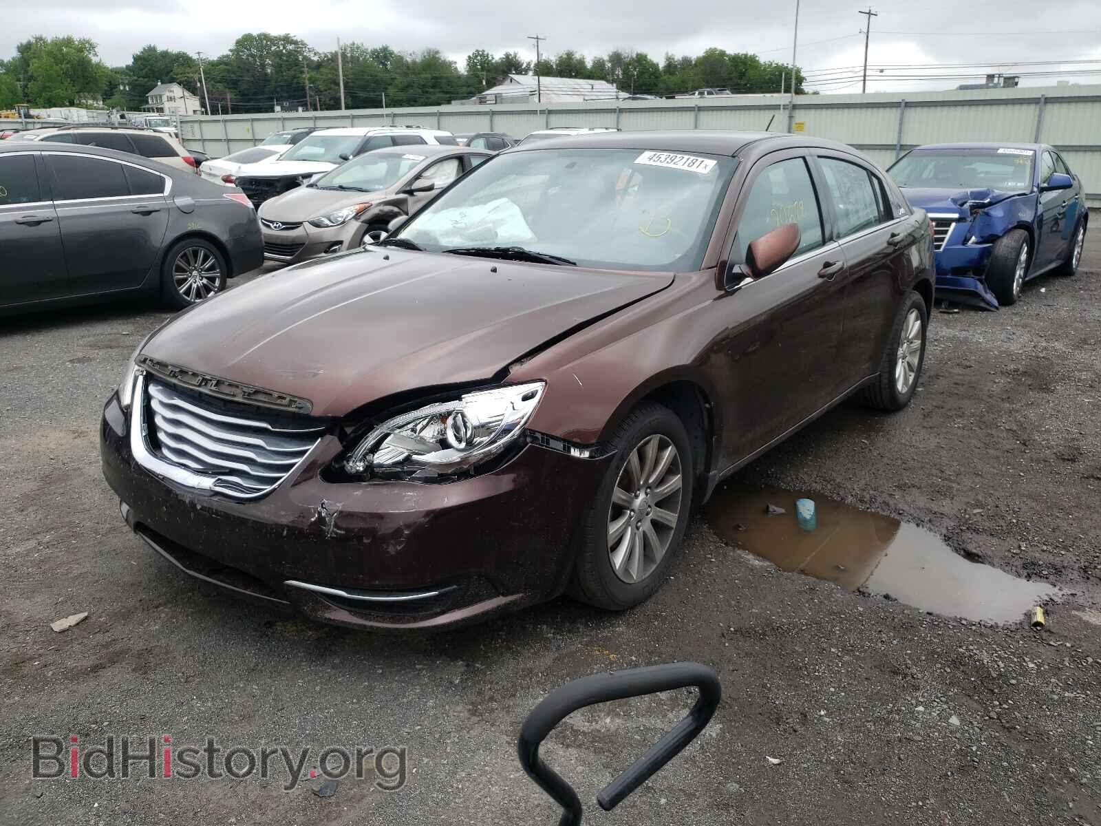 2013 CHRYSLER 200 - VIN: 1C3CCBBB3DN571221 - Фото 2