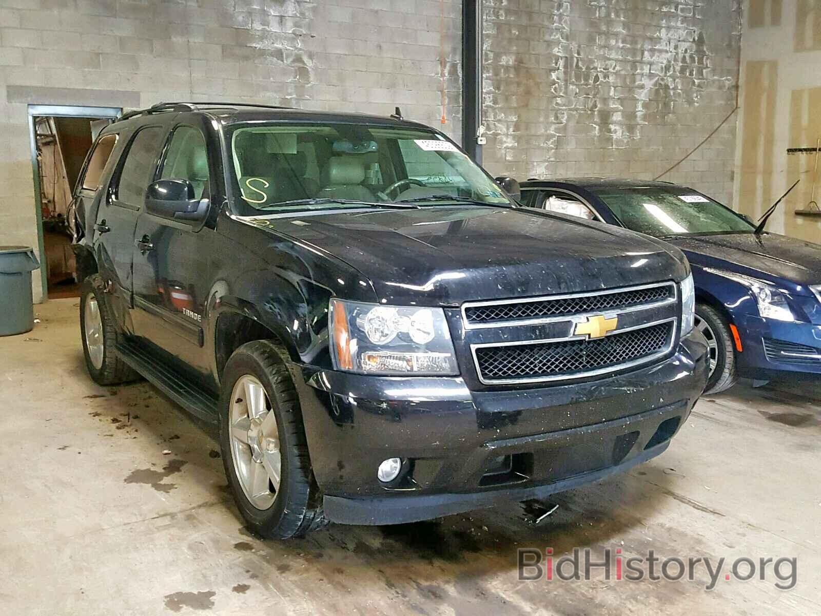 Photo 1GNSCBE02DR206045 - CHEVROLET TAHOE C150 2013