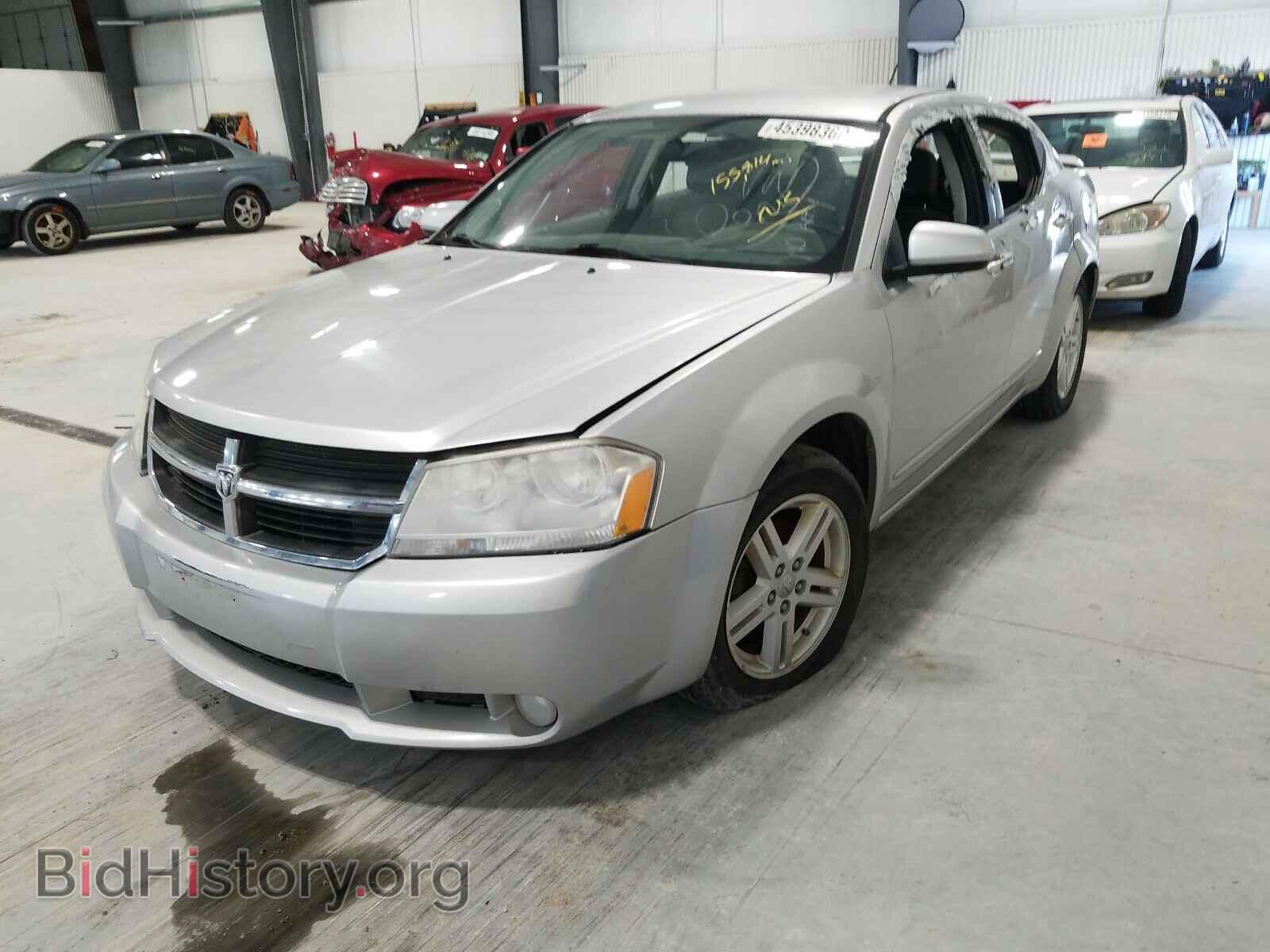 2010 DODGE AVENGER - VIN: 1B3CC5FB9AN141908 - Фото 2