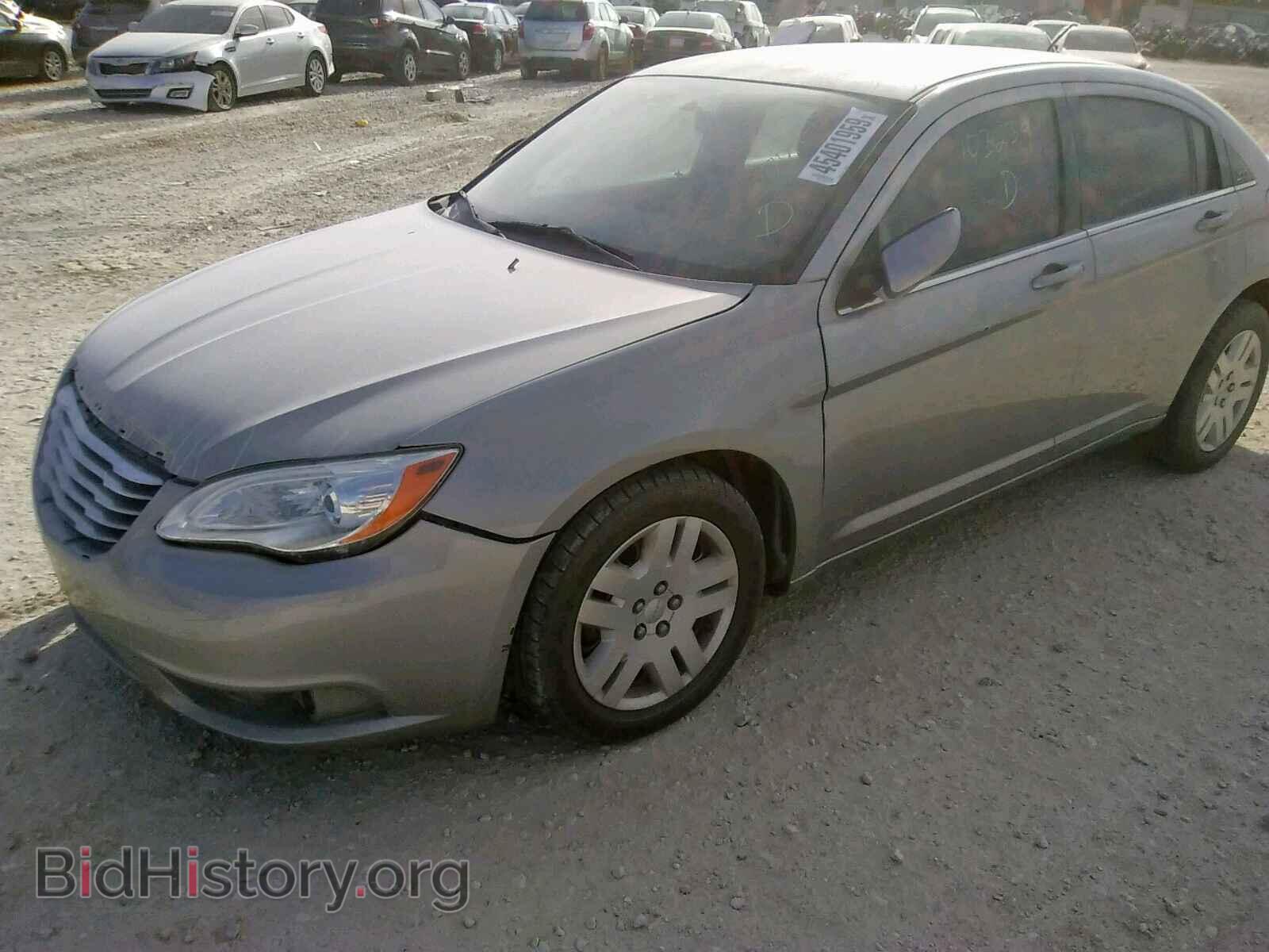2013 CHRYSLER 200 - VIN: 1C3CCBAB8DN704489 - Фото 2