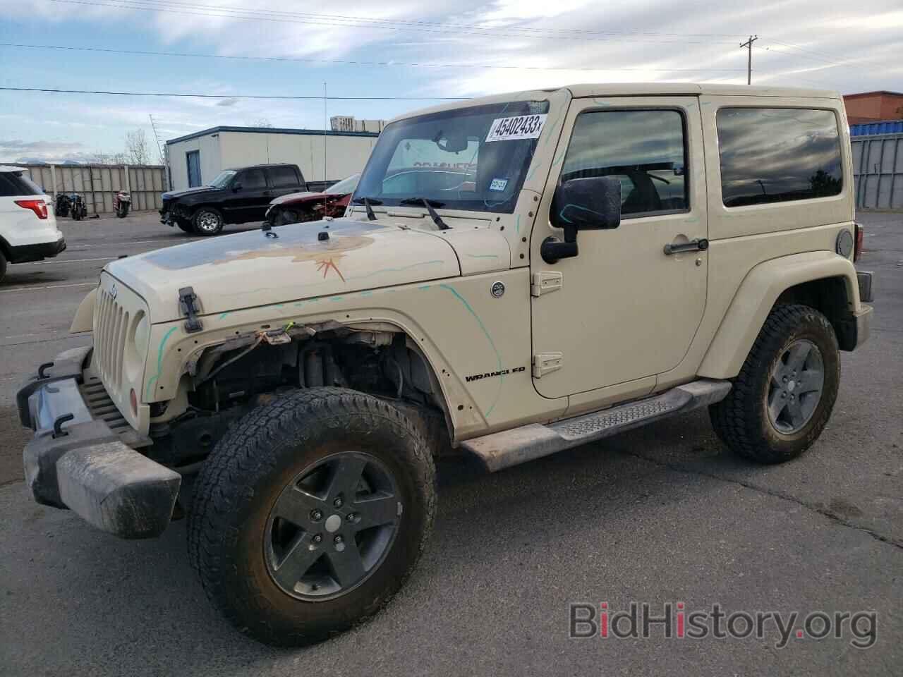 Photo 1J4AA2D12BL634454 - JEEP WRANGLER 2011