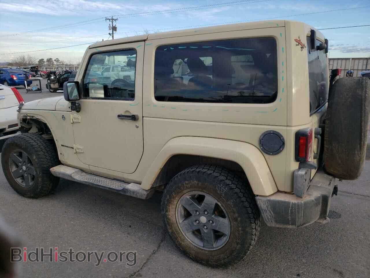 2011 JEEP WRANGLER - VIN: 1J4AA2D12BL634454 - Фото 2