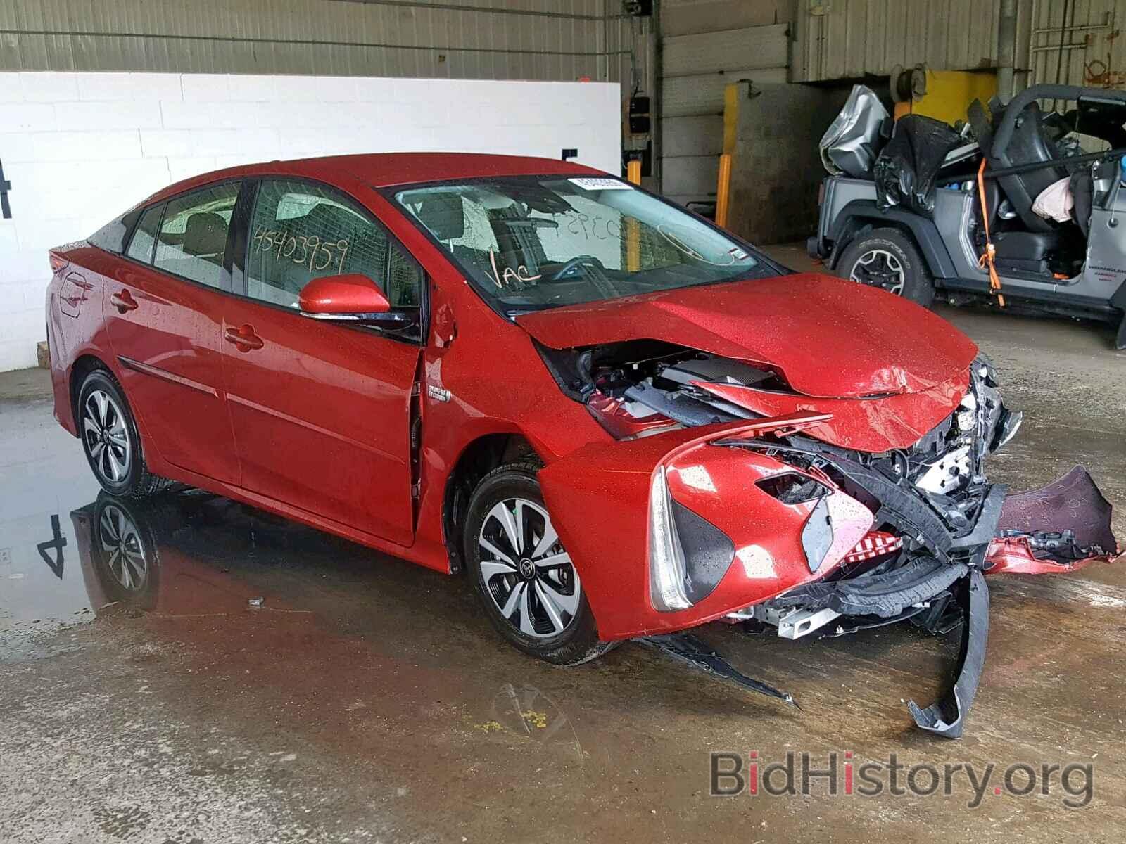 Фотография JTDKARFP1J3079161 - TOYOTA PRIUS 2018